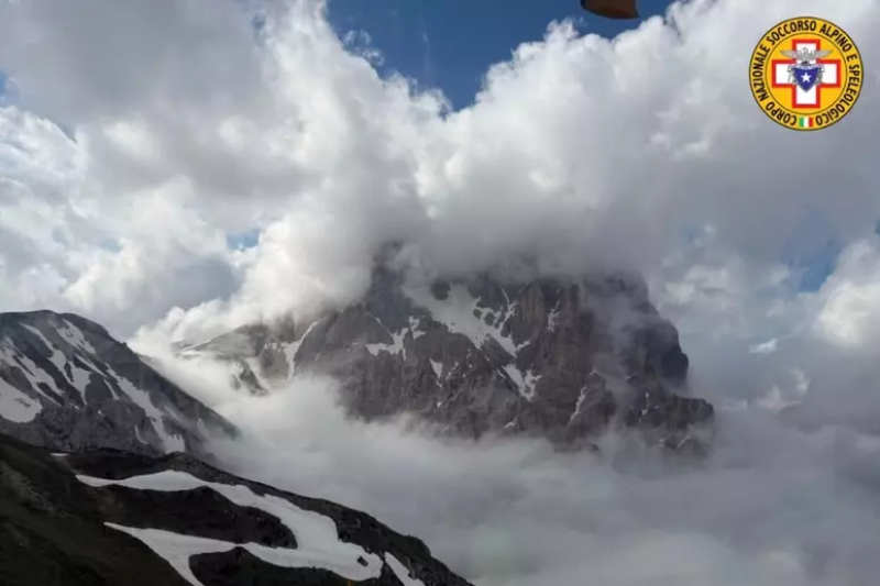 Corno Grande, escursionista tedesca scivola vicino alla vetta: soccorsa in elicottero - Foto