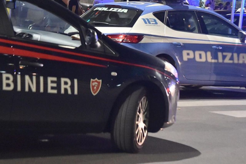 Teramo, entrano in casa e rubano il regalo di laurea: «Quel computer era costato tanti sacrifici» - Foto