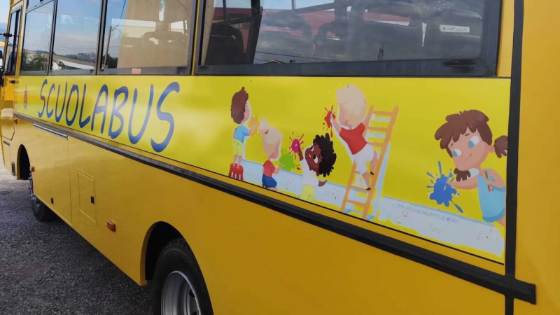 Scuolabus non a norma, scoppia la polemica sulla sicurezza degli studenti a Sant'Egidio - Foto