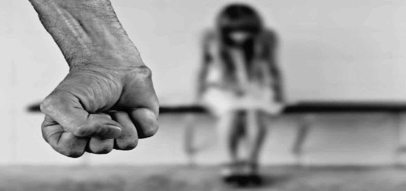 Maltrattamenti e stalking nel Teramano, tre casi in pochi giorni: domiciliari, braccialetto e carcere - Foto