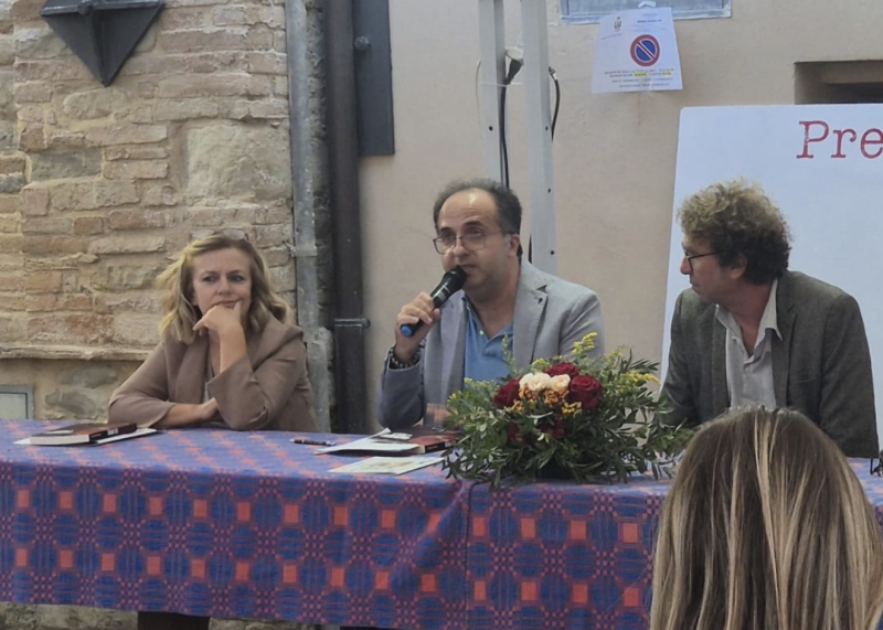 “Tutti via” presentato con successo a Bisenti - Foto