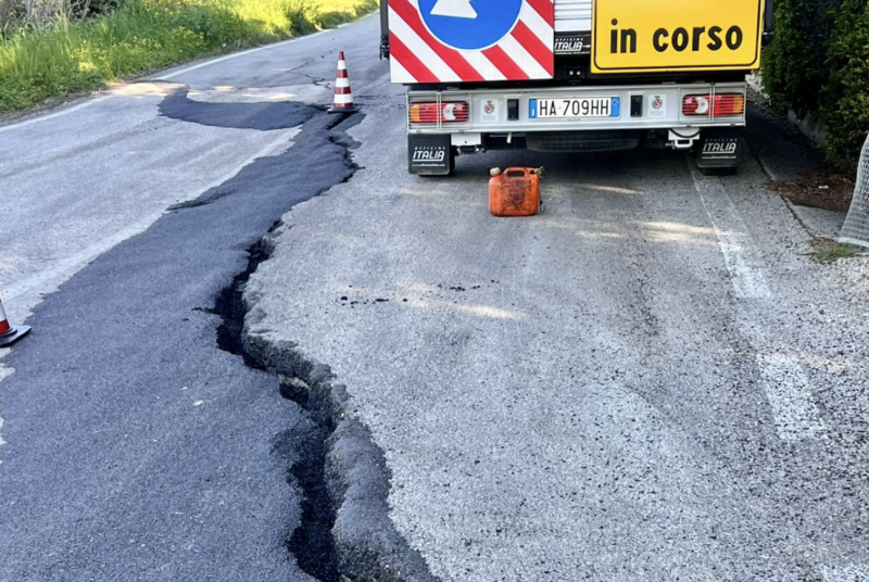  Strade dissestate in Abruzzo, Radica risponde a D’Annuntiis: “Debole difesa d’ufficio, serve Piano Marshall” - Foto