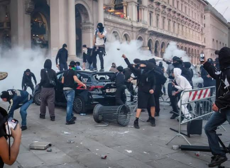 Proteste, "Movimento 17 ottobre" annuncia: «Il 26 a Vasto possiamo scrivere la storia» - Foto
