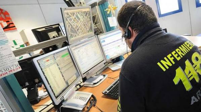 Tortoreto, bimbo rischia di soffocare: il 118 guida il papà nelle manovre salvavita - Foto