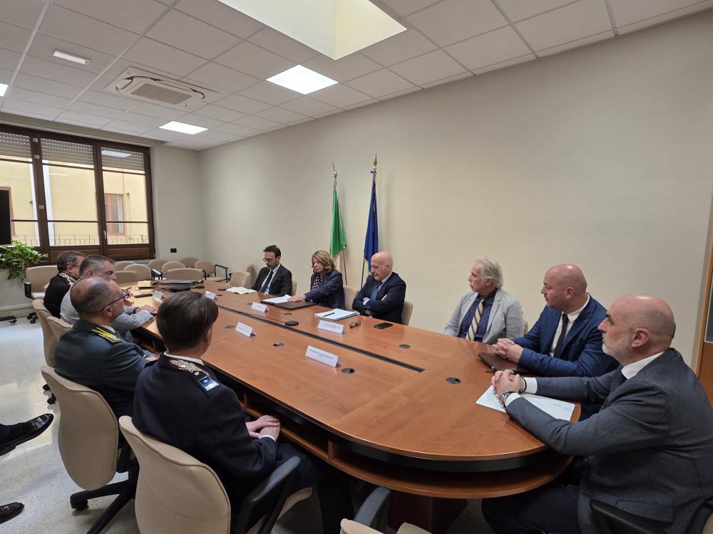 Firmato a Teramo protocollo d'intesa per prevenzione criminalità ai danni di banche, poste e clienti - Foto