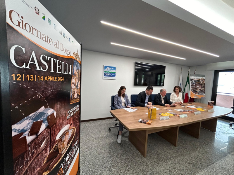 “Chicchere&Cioccolato” a Castelli dal 12 al 14 aprile 2024 - Foto