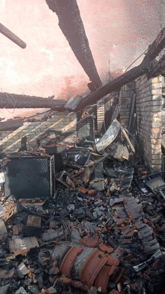 Incendio a Teramo: tre delle cinque famiglie saranno ospitate temporaneamente in una struttura ricettiva - Foto