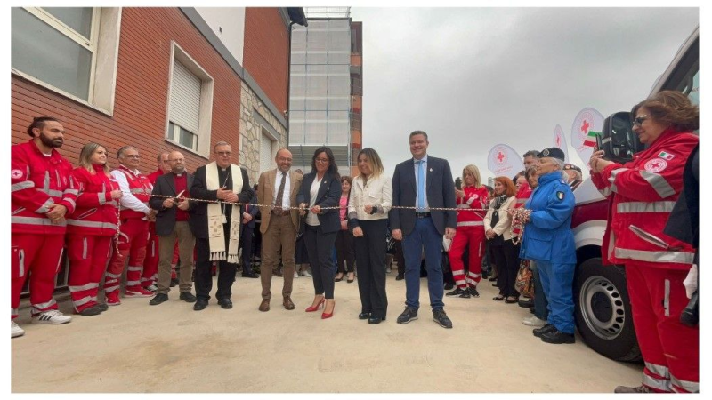 Inaugurata la nuova sede con i nuovi mezzi della Croce Rossa Italiana di Teramo - Foto