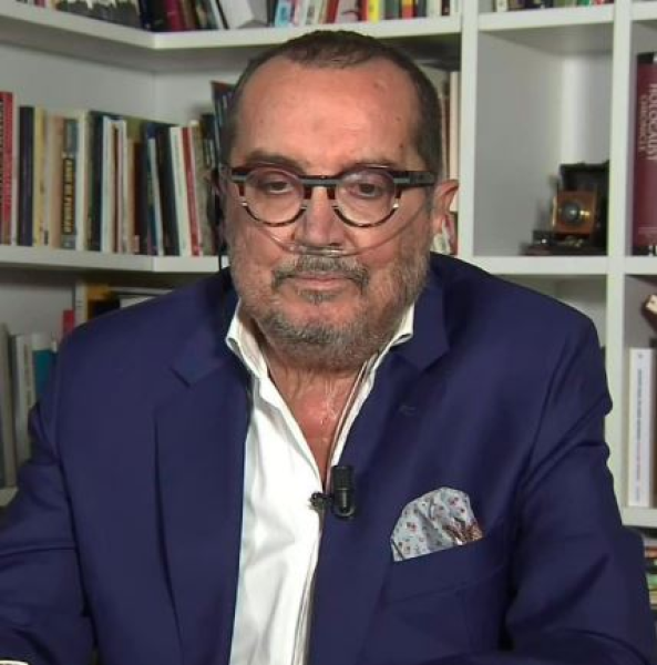 Lutto nel mondo del giornalismo: è morto Franco Di Mare - Foto